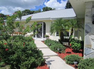 440 Edwards St, Englewood, FL 34223
