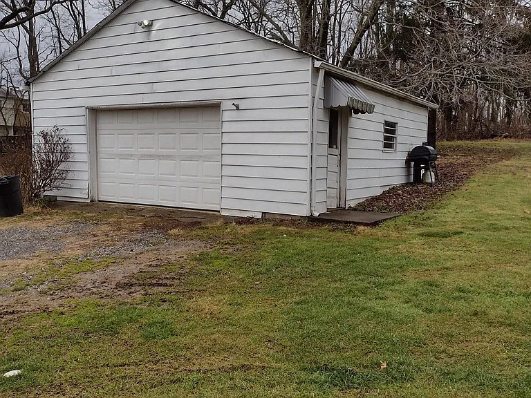 1520 Gringo Rd — Photo 2