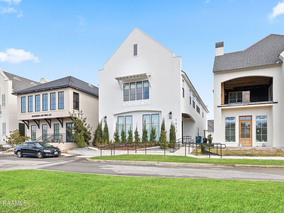 1st image of 1013 Camellia Blvd #A