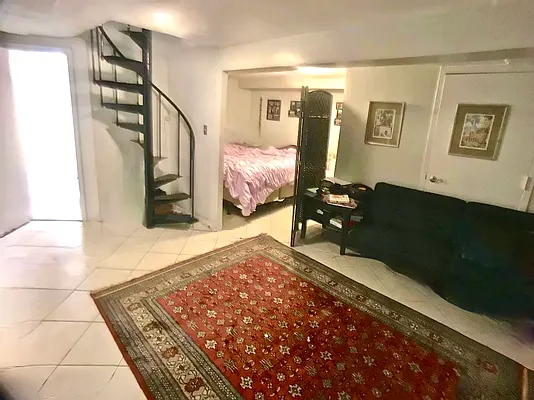 Rented by Mason Group LLC | media 20