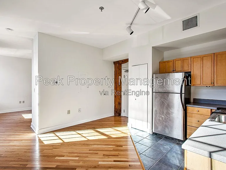20 N 20th St #1 — Photo 7