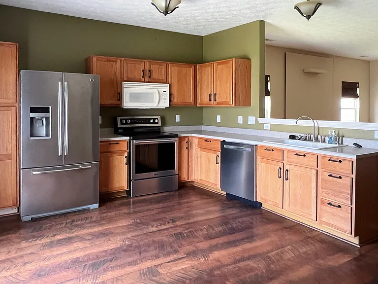 2331 Maxwell Dr — Photo 6