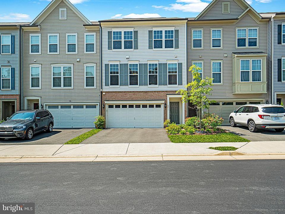 8211 Handsome Joe Ln, Manassas, VA 20111 Zillow