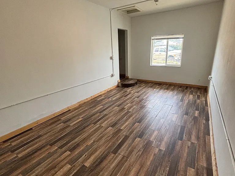 320 W Main St #11 — Photo 3