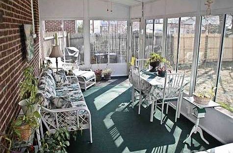 4th image of 3734 Burwood Ave