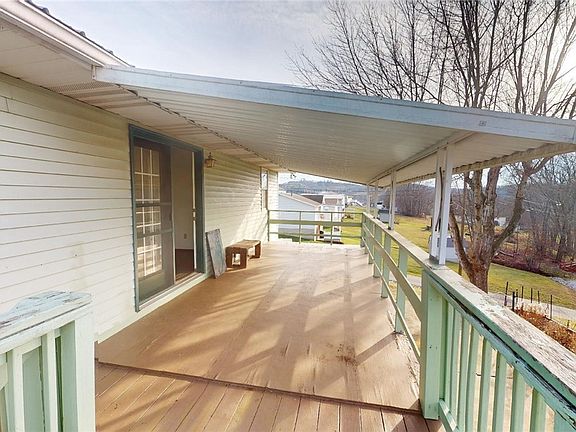 5th image of 2104 Nash St