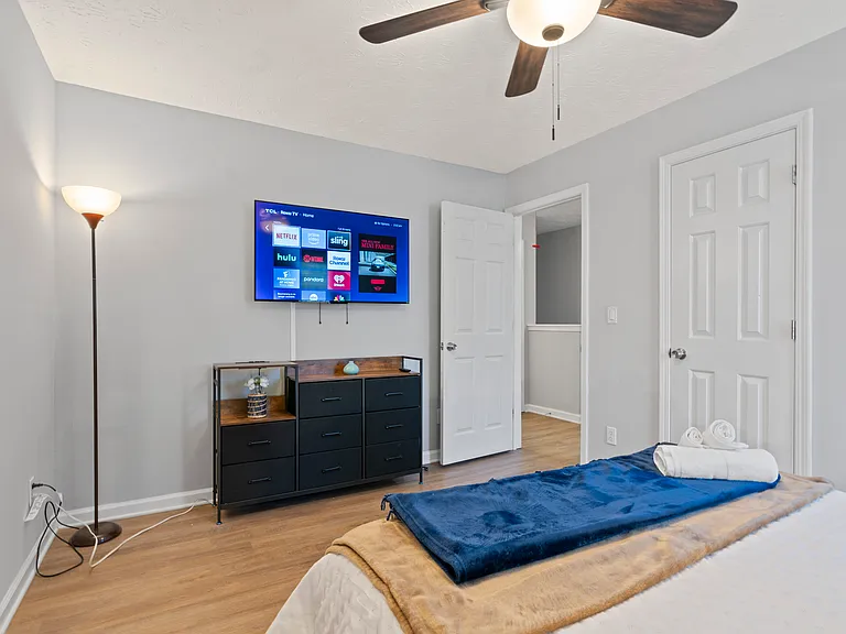 729 Sunny Field Ln — Photo 29