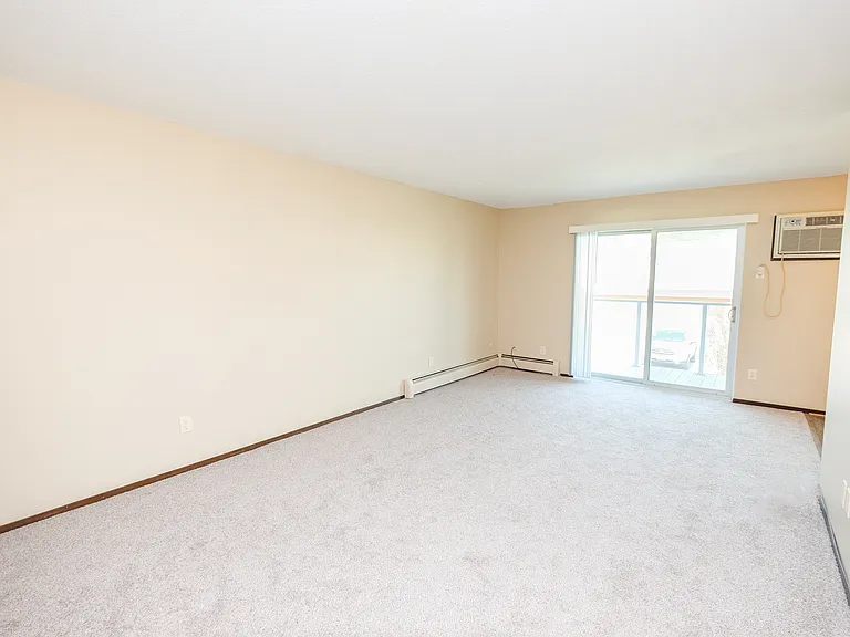 Shepard Terrace — Photo 17