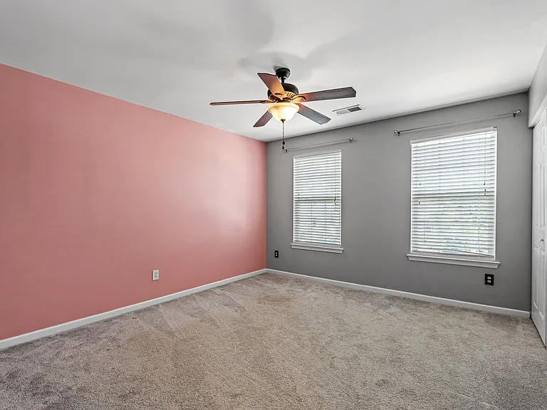 27 Madeline Cir — Photo 8