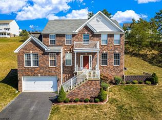 21 Emerald Dr, Bridgeport, WV 26330