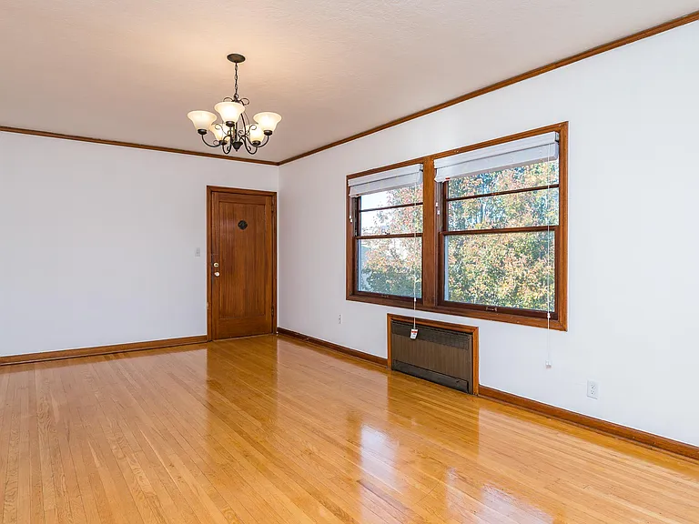 2500 NE Weidler St — Photo 32