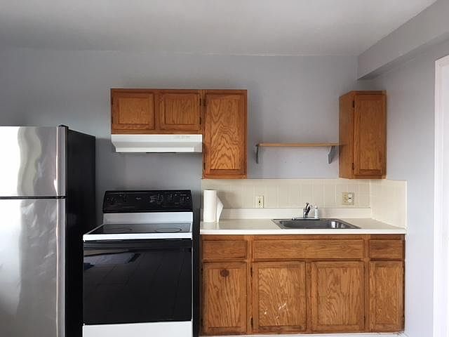 1st image of 725 Gellert Blvd