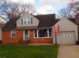 4936 Corliss Rd, Lyndhurst, OH 44124