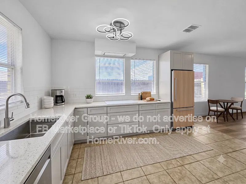 3 bed, 2.0 bath, 1518 sqft, $1,750 — Photo 2
