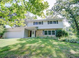 3209 Leyton Ln, Madison, WI 53713