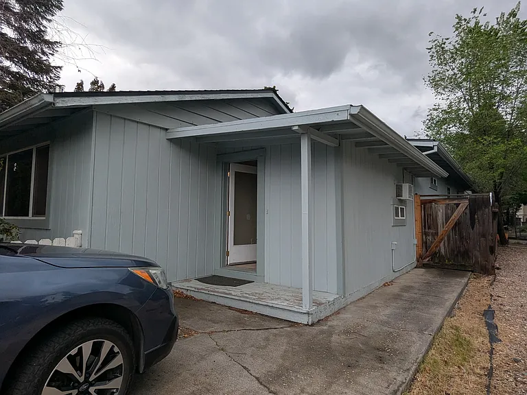 425 SE McKinley Ave #1 & 2-1 — Photo 56