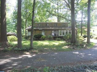 2013 Sylvan Park Rd, Burlington, NJ 08016