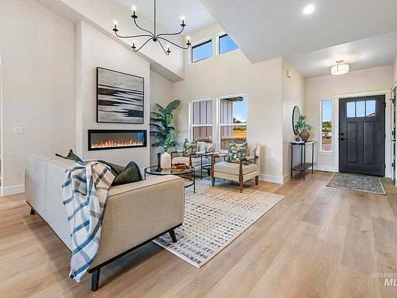 5th image of 541 Nicholas Rd