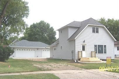 1st image of 922 N 6th St