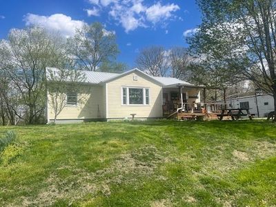 162 Bloomin Hill Dr, Ona, WV, 25545
