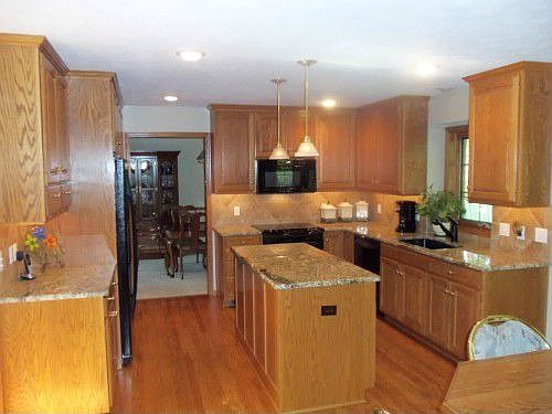 4th image of 8030 Waterford Cir