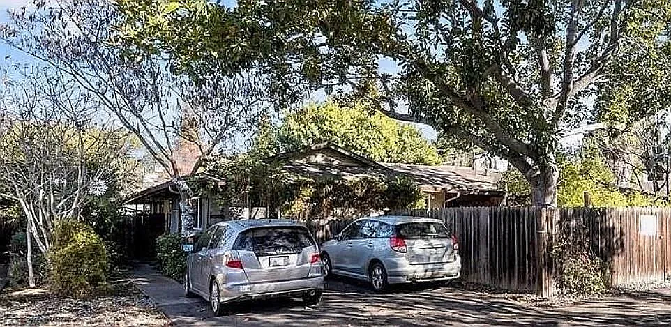 505 Thompson Ave — Photo 4