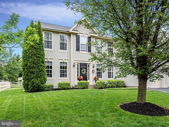4th image of 35774 Chapel Hill Ct