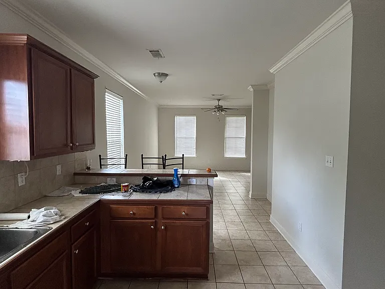 10600 Lakes Blvd — Photo 5