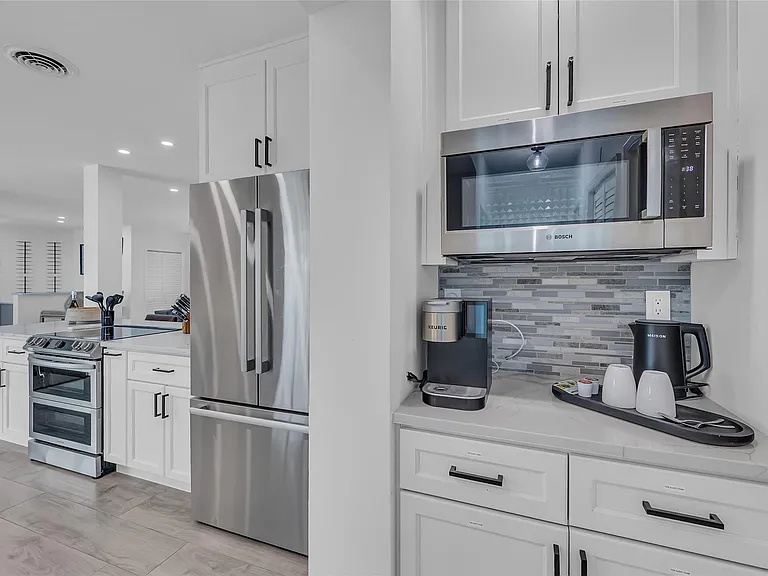 3108 NE 42nd Ct — Photo 15