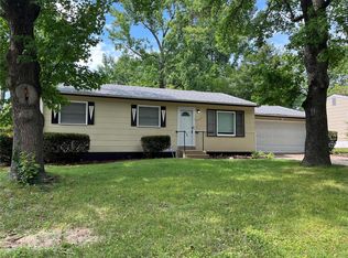 1412 Broadlawns Ln, Saint Louis, MO