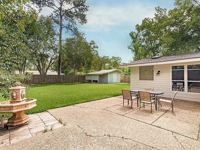 8245 Rainbow Dr — Photo 17