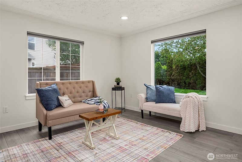 3rd image of 10112 SE 200th Street