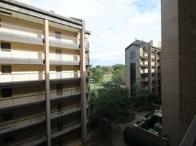 211 Heritage Blvd