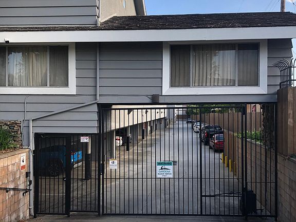 3rd image of 2502 Manhattan Beach Blvd APT 21