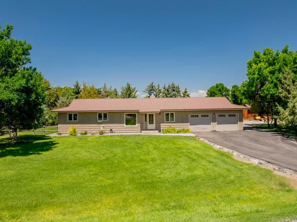 31 McCullough Rd, Cody, WY 82414