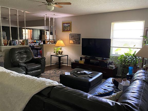 3rd image of 4201 Brambleton Pl