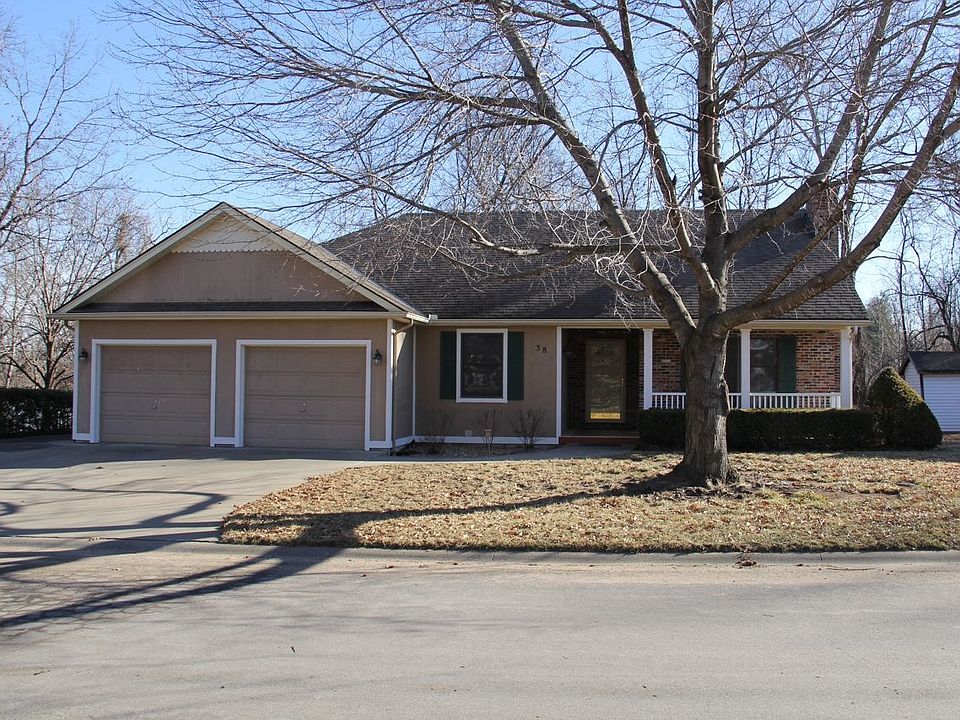 1st image of 38 Arrowhead Dr
