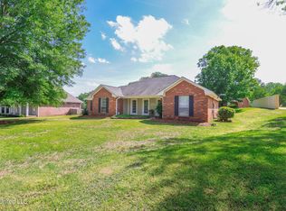 341 Belvedere Dr, Pearl, MS 39208