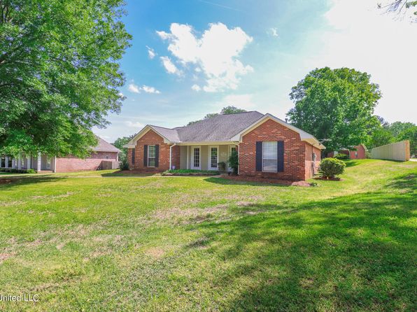 341 Belvedere Dr, Pearl, MS 39208