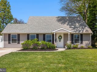 15 Cobalt Ridge Dr S, Levittown, PA 19057