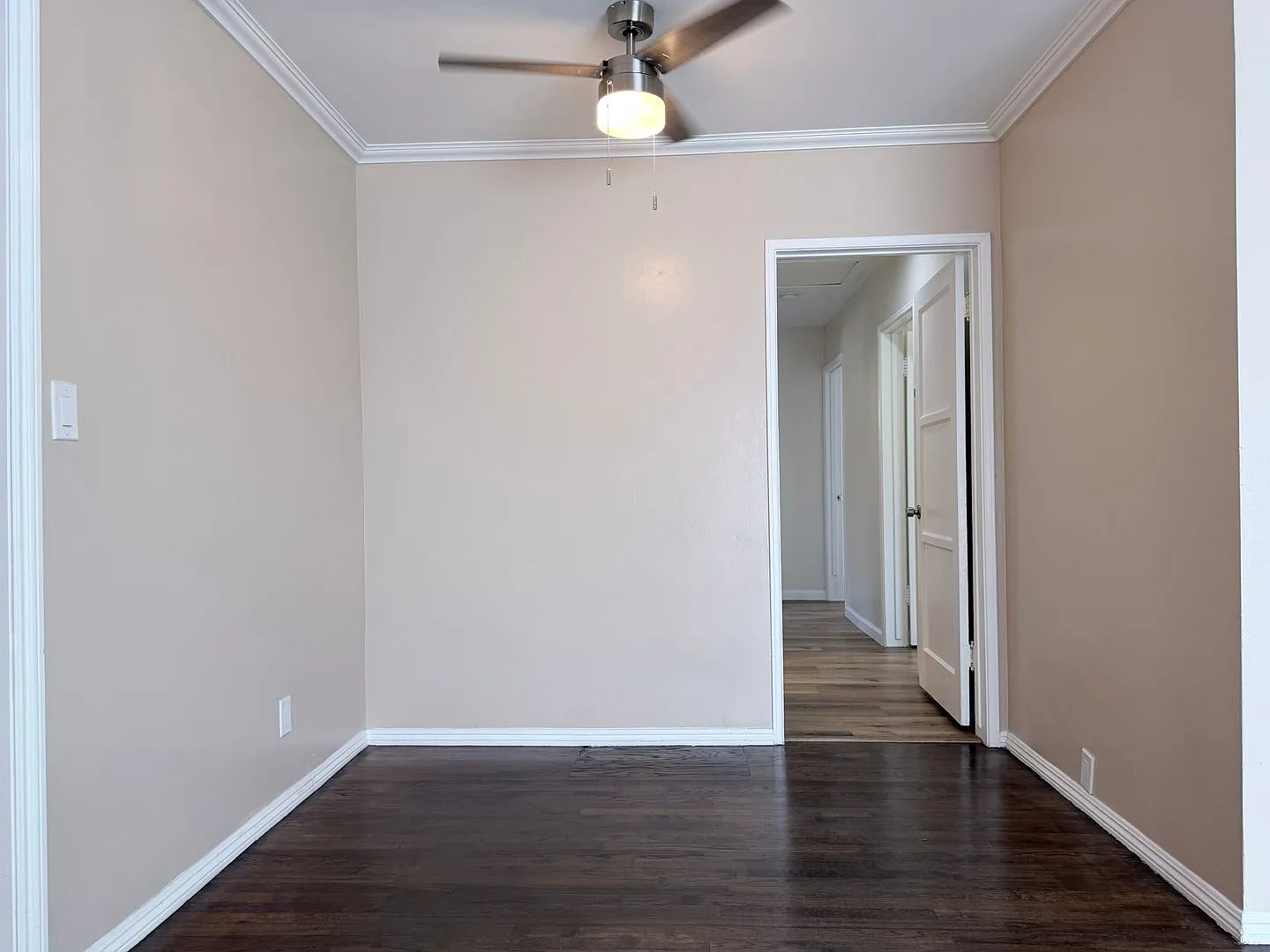 Charming 3BR / 2BA house in Altadena, located on a spacious corner lot in West Altadena. — Photo 4