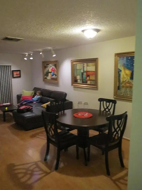 2 bed, 1000 sqft, $2,190 — Photo 4