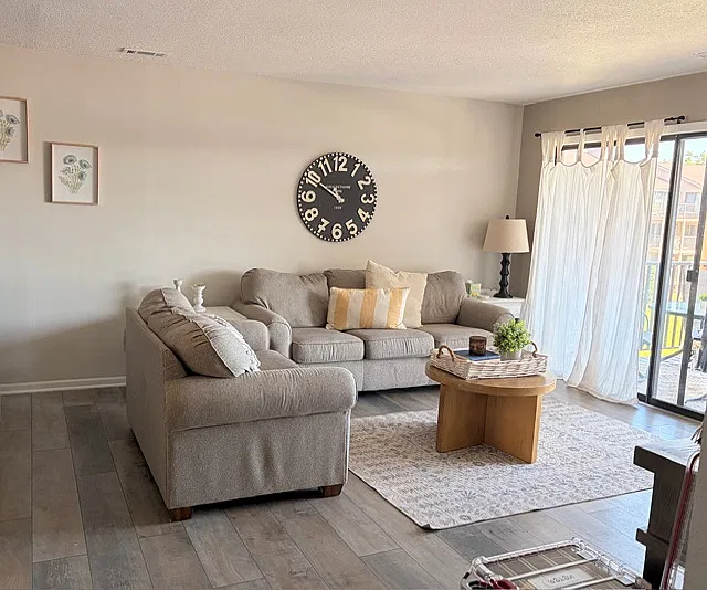 2 bed, 950 sqft, $1,800 — Photo 4
