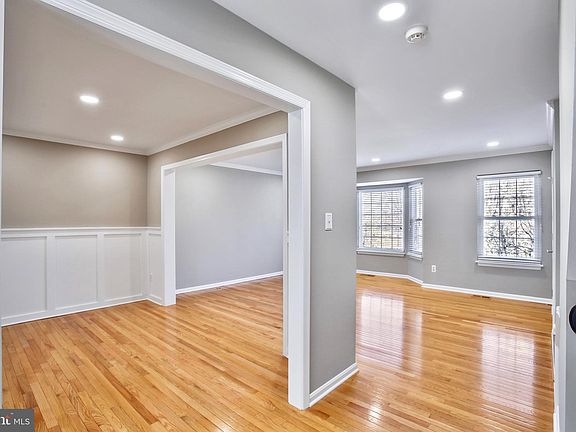 5th image of 13905 Barnsley Pl