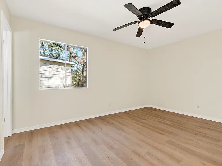 1644 Princess Helen Rd W — Photo 15