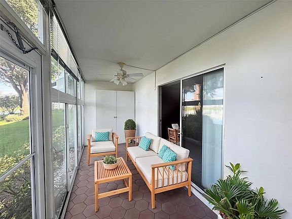5th image of 1051 Cambridge C #1051