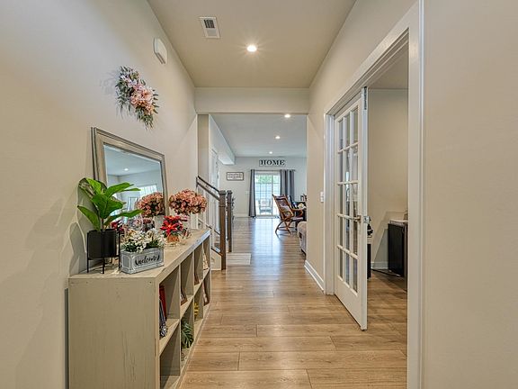 4th image of 773 Lady Fern Dr