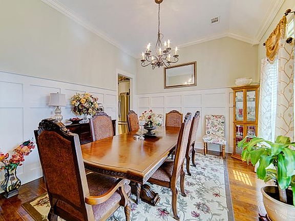 4th image of 203 Sunbury Dr