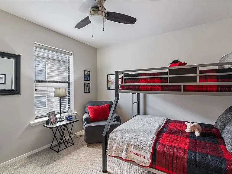 306 Fairway Cir #B — Photo 6