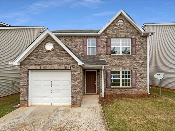1872 Simmons Ln, Hampton, GA 30228